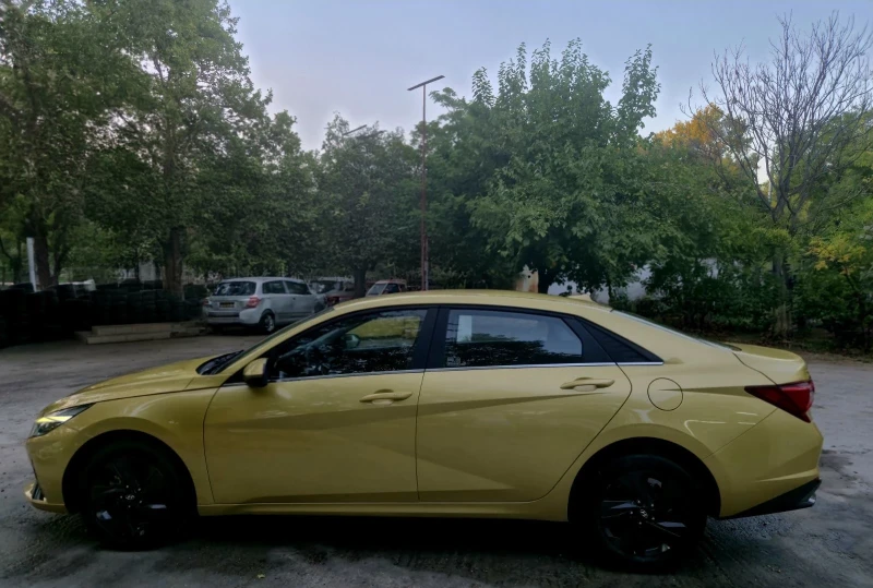 Hyundai Elantra 1.6, снимка 16 - Автомобили и джипове - 51980112