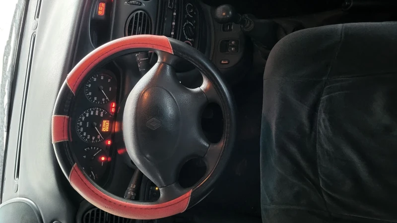 Renault Megane Scenic , снимка 2 - Автомобили и джипове - 52437492