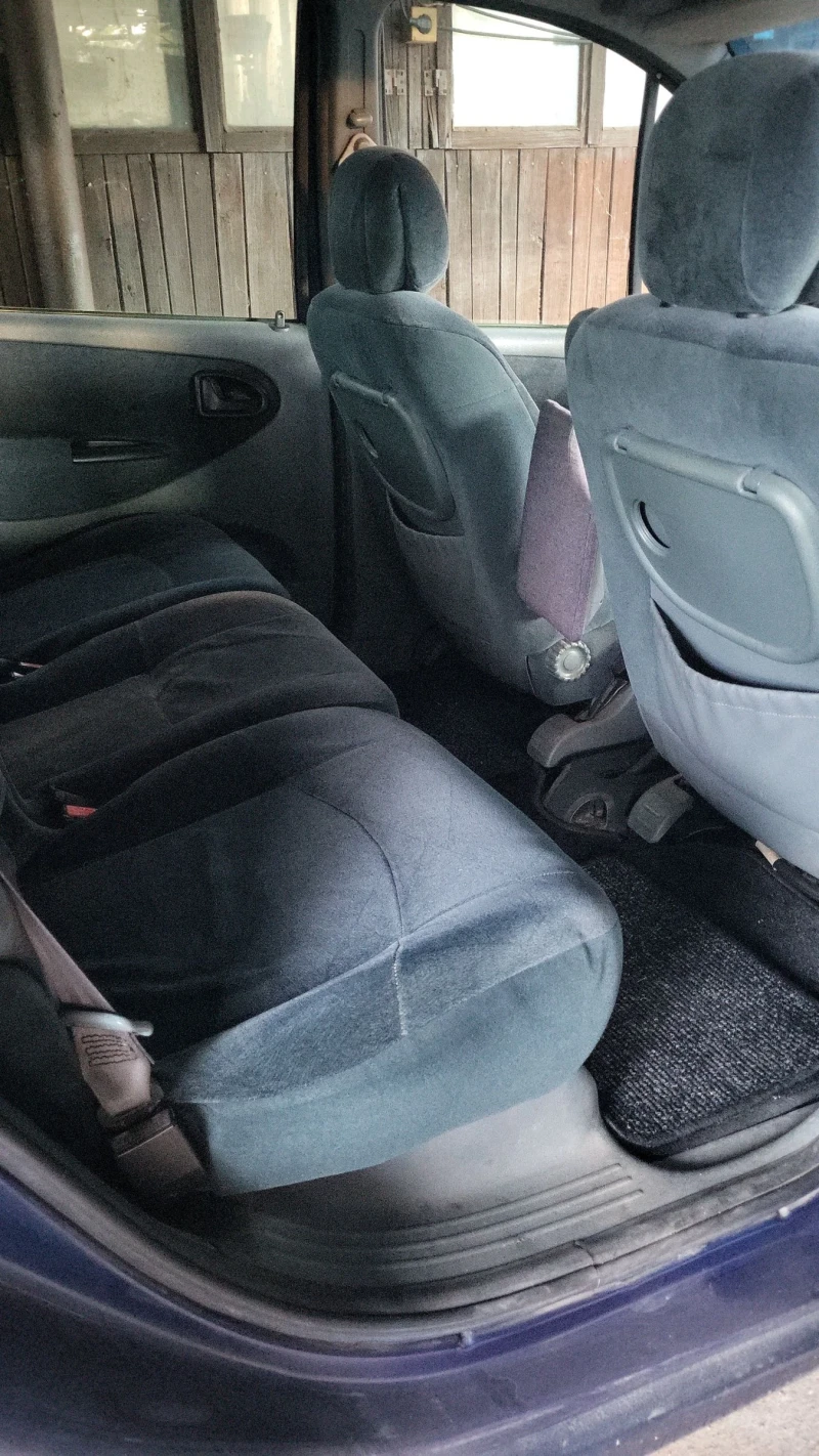 Renault Megane Scenic , снимка 6 - Автомобили и джипове - 52437492