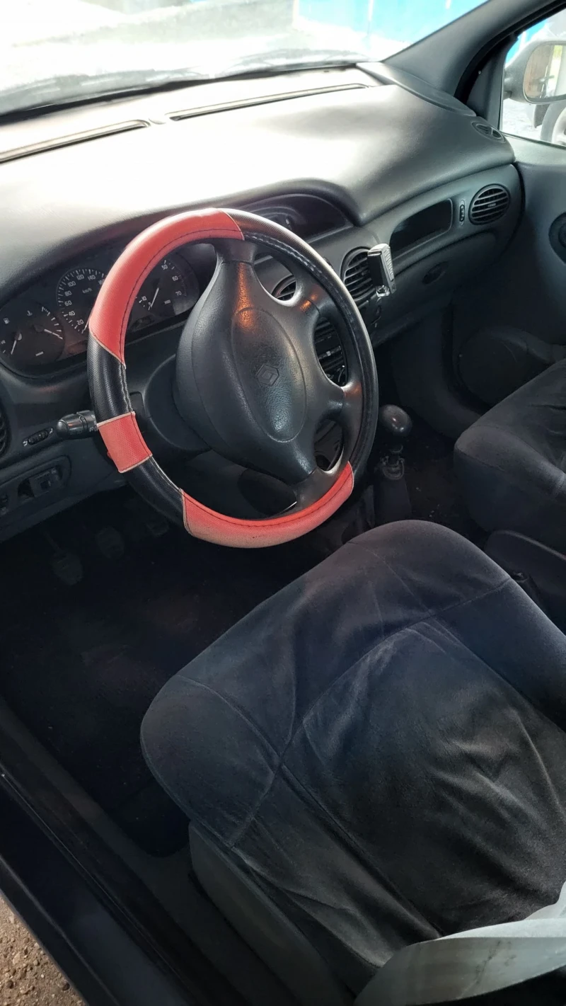 Renault Megane Scenic , снимка 3 - Автомобили и джипове - 52437492