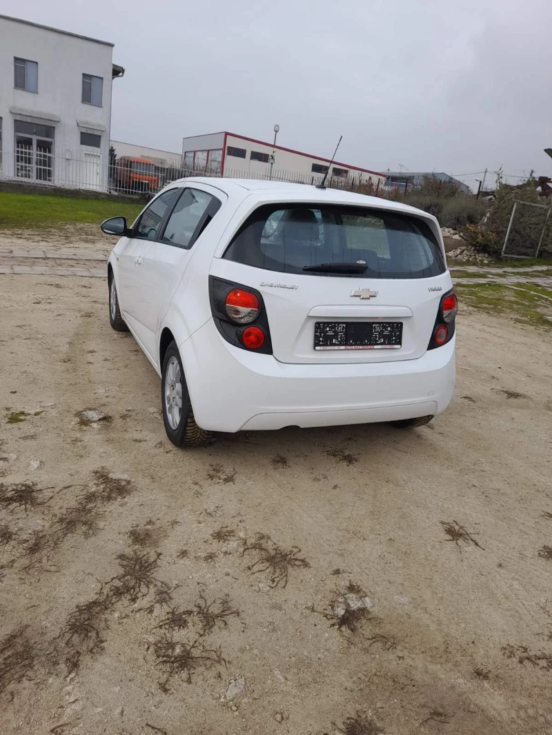 Chevrolet Aveo 1.2 бензин, снимка 8 - Автомобили и джипове - 52883978