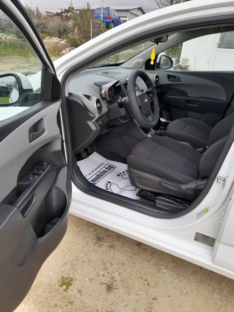 Chevrolet Aveo 1.2 бензин, снимка 12 - Автомобили и джипове - 52883978