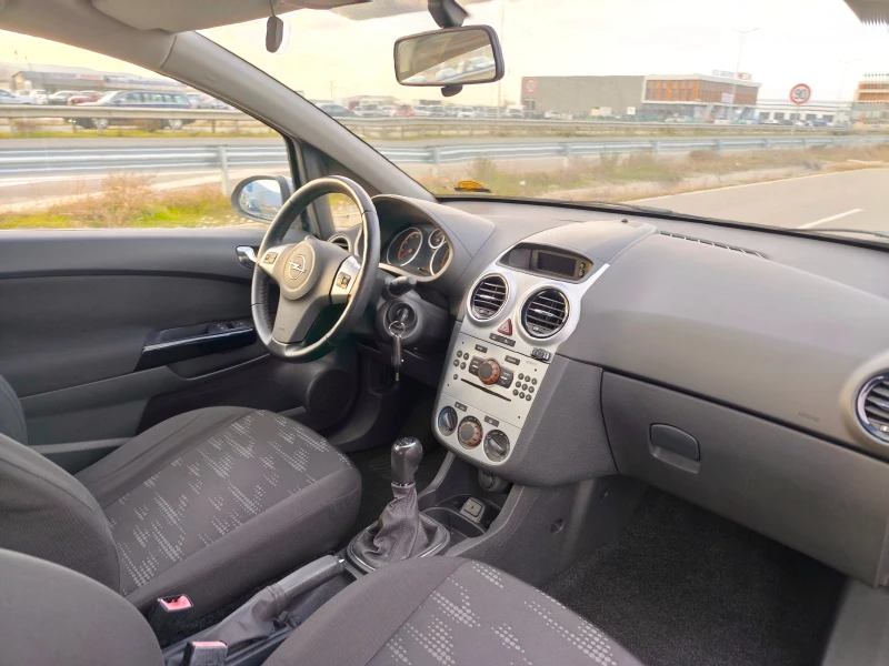 Opel Corsa 1.2i FACE!!!, снимка 8 - Автомобили и джипове - 53090256