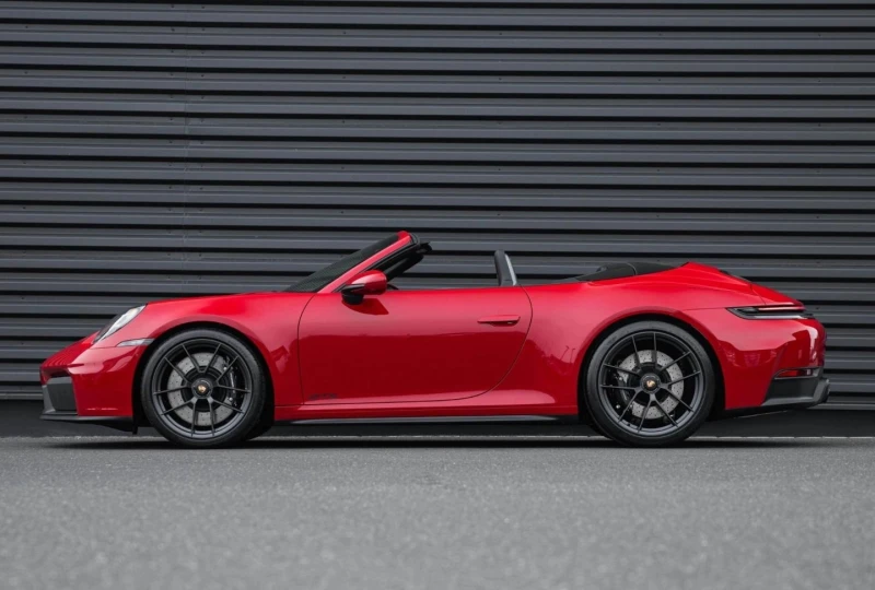 Porsche 911 992.2 CARRERA 4 GTS/CABRIO/BOSE/SPORT DESIGN/LIFT/, снимка 3 - Автомобили и джипове - 53202965