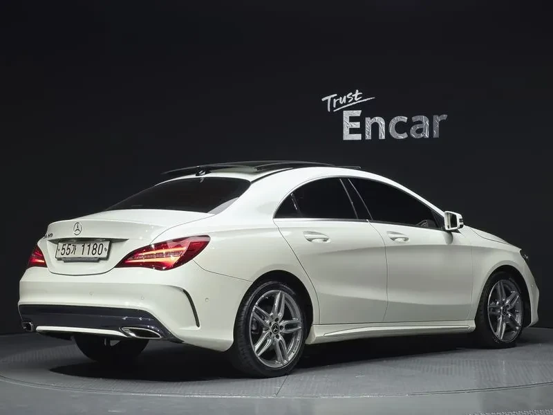 Mercedes-Benz CLA 2.5, снимка 2 - Автомобили и джипове - 54287626