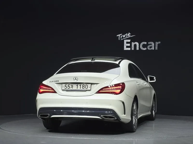 Mercedes-Benz CLA 2.5, снимка 4 - Автомобили и джипове - 54287626