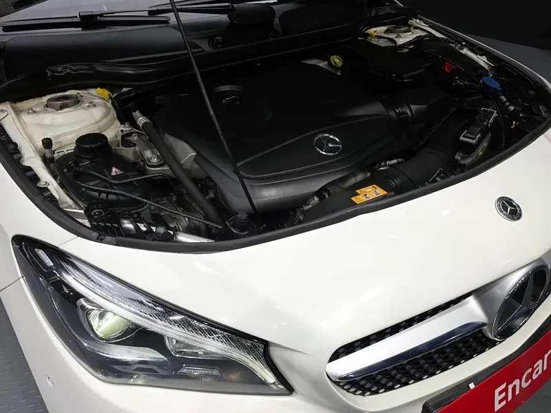 Mercedes-Benz CLA 2.5, снимка 6 - Автомобили и джипове - 54287626