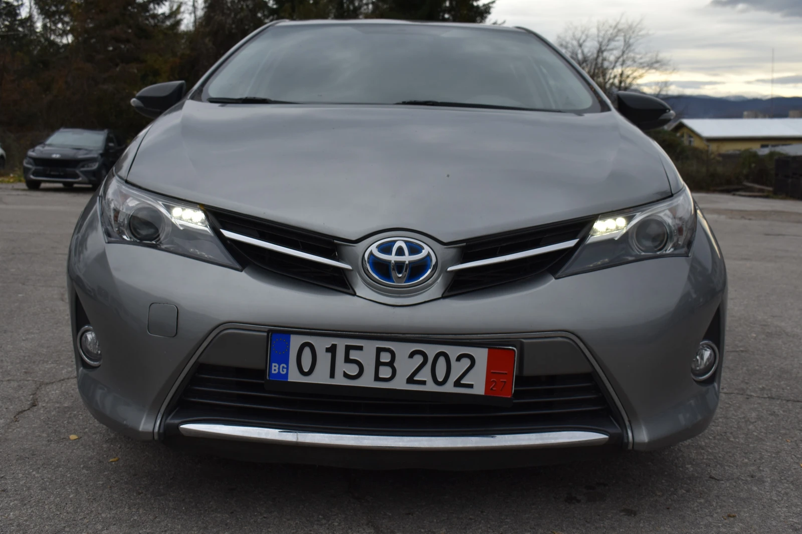 Toyota Auris 1.8HYBRID/NAVI/AUTOMAT/ПЪЛЕН СЕРВИЗ- TOYOTA!! - изображение 8