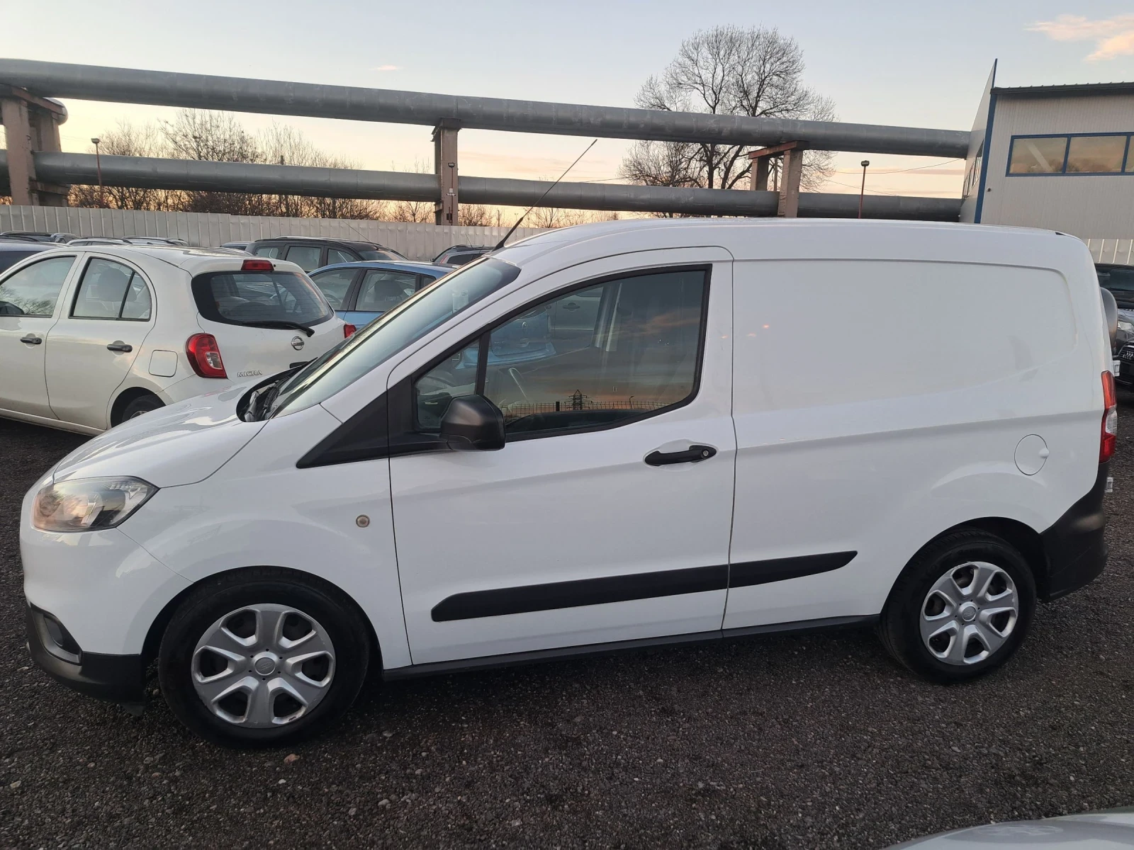 Ford Courier 1.5HDI 75PS.EVRO 6 ITALIA - изображение 3