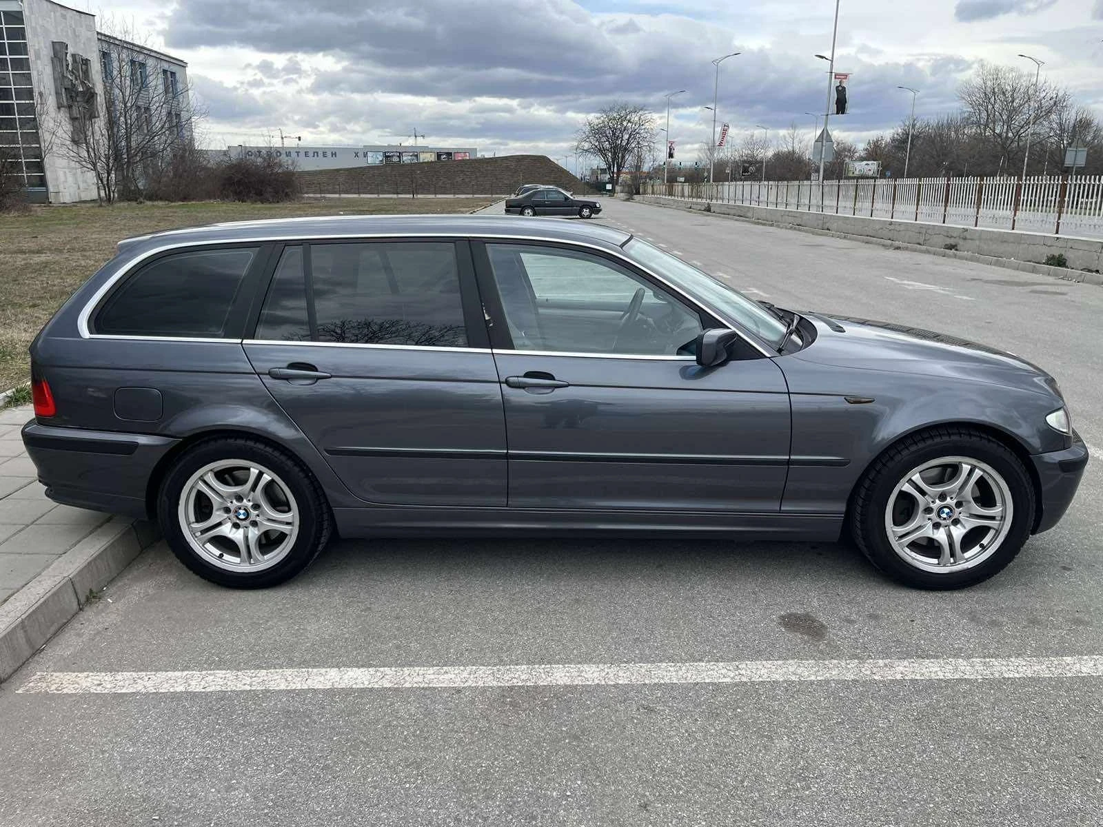 BMW 330 330xd - изображение 4