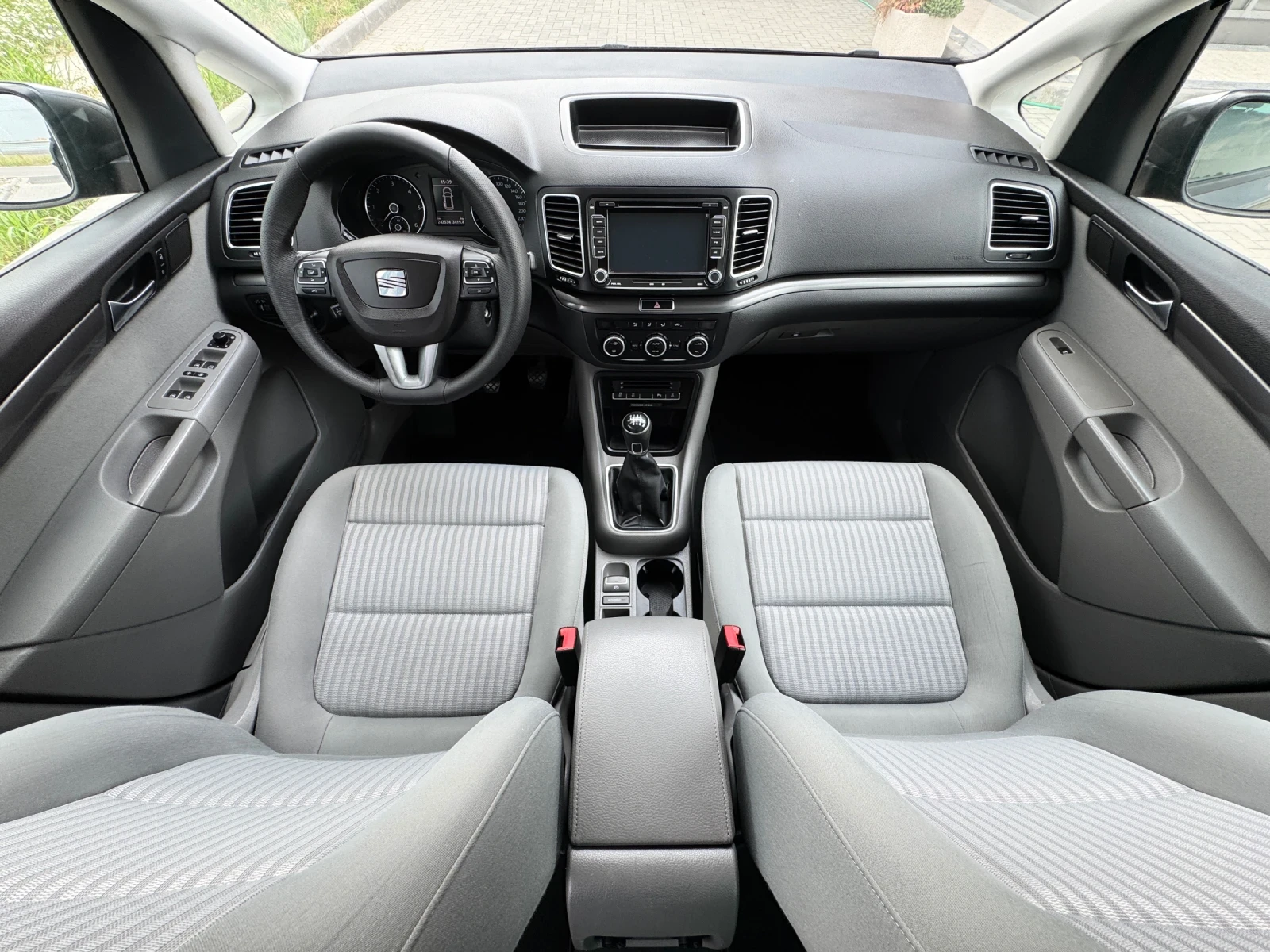 Seat Alhambra 2.0 TDI 140к.с / 6+ 1/ NAVI / PARKTRONIC / TEMPOMA - изображение 8