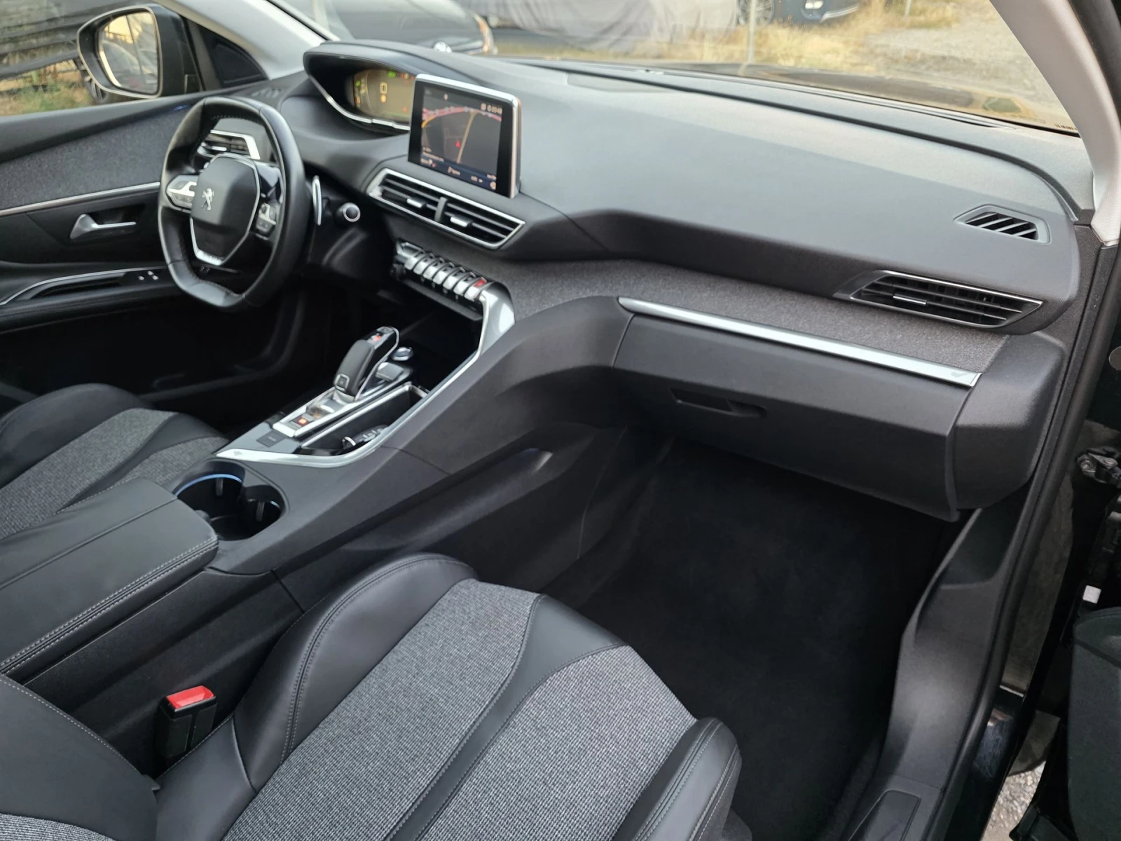 Peugeot 5008 1.2 PureTech Allure - изображение 9