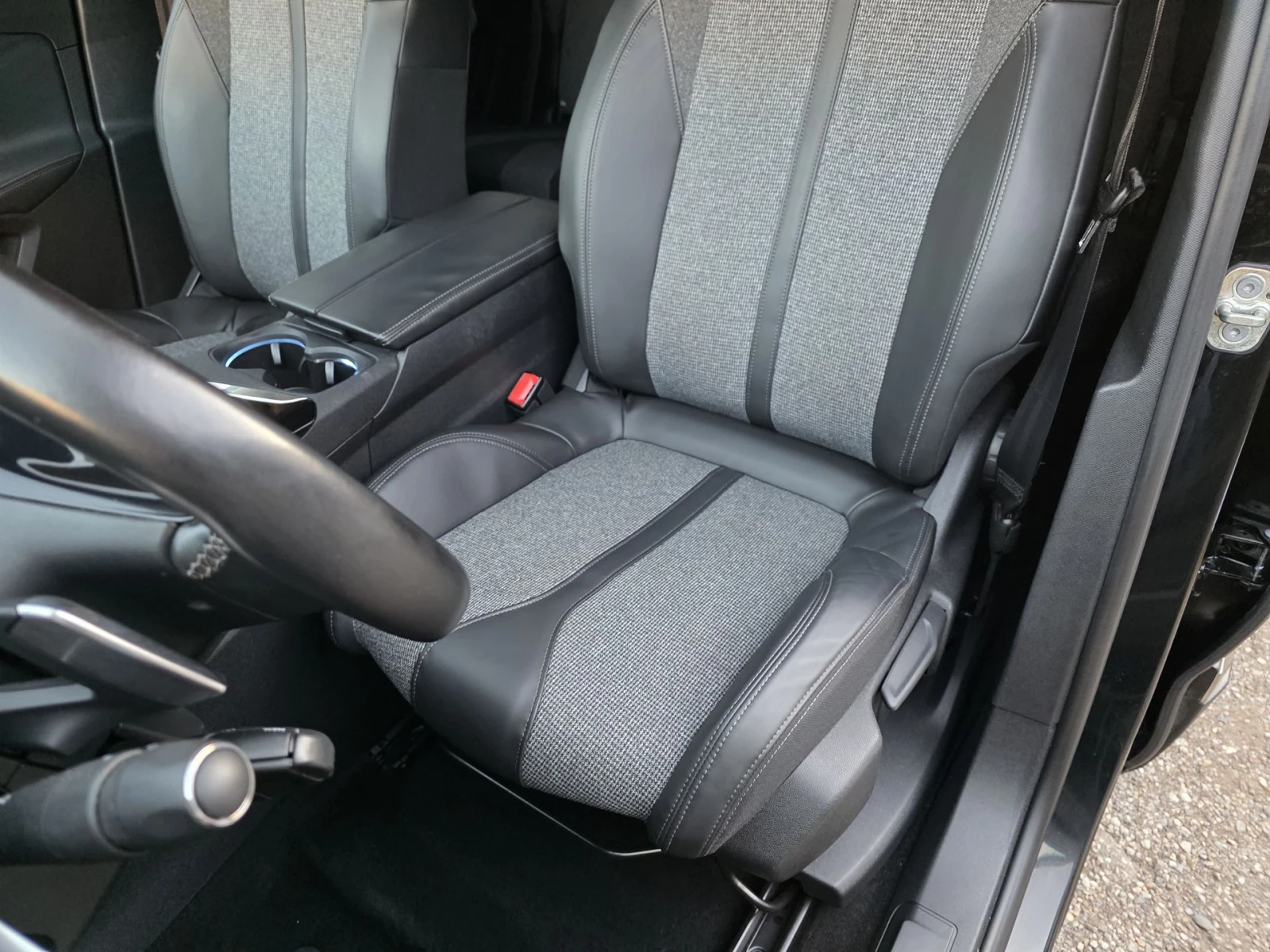 Peugeot 5008 1.2 PureTech Allure | Mobile.bg   11