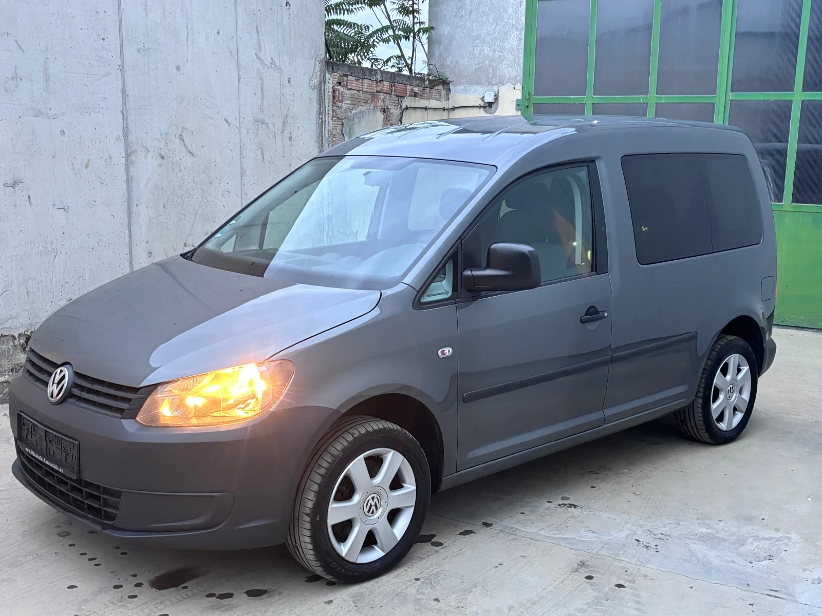 VW Caddy 2.0  TDI | Mobile.bg — изображение 4