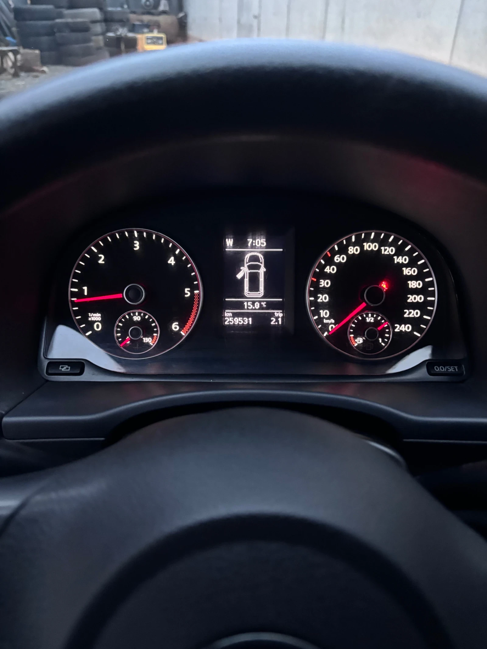 VW Caddy 2.0  TDI | Mobile.bg — изображение 10