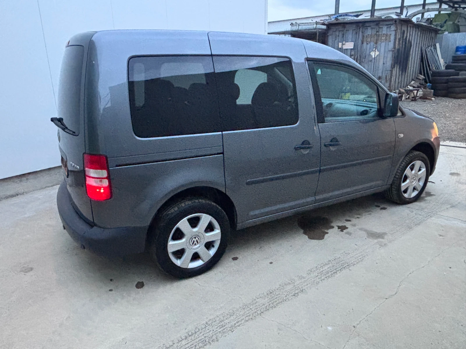 VW Caddy 2.0  TDI | Mobile.bg — изображение 3