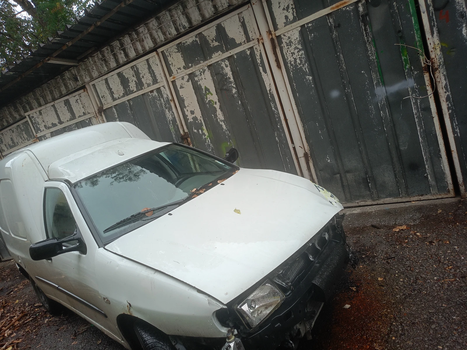 VW Caddy 1.9 TDI сервизиран - изображение 2