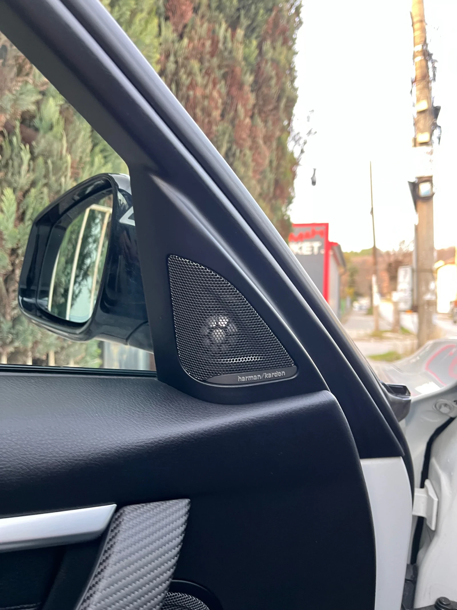 BMW 320 D XDrive LCI, M Performance  - изображение 10