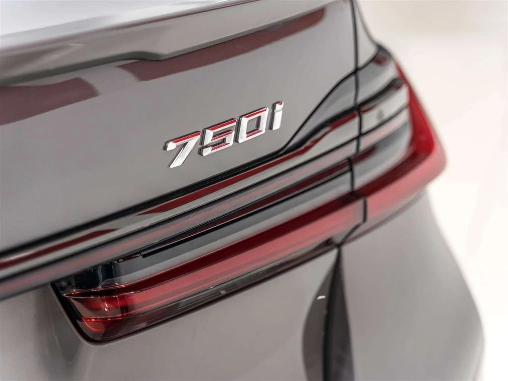 BMW 750 * M SPORT PACKAGE * MASSAGE SEATS * 360 CAMERA | Mobile.bg � ����������� 6