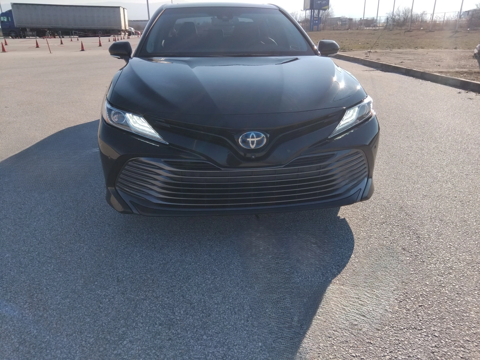 Toyota Camry XLE - изображение 3