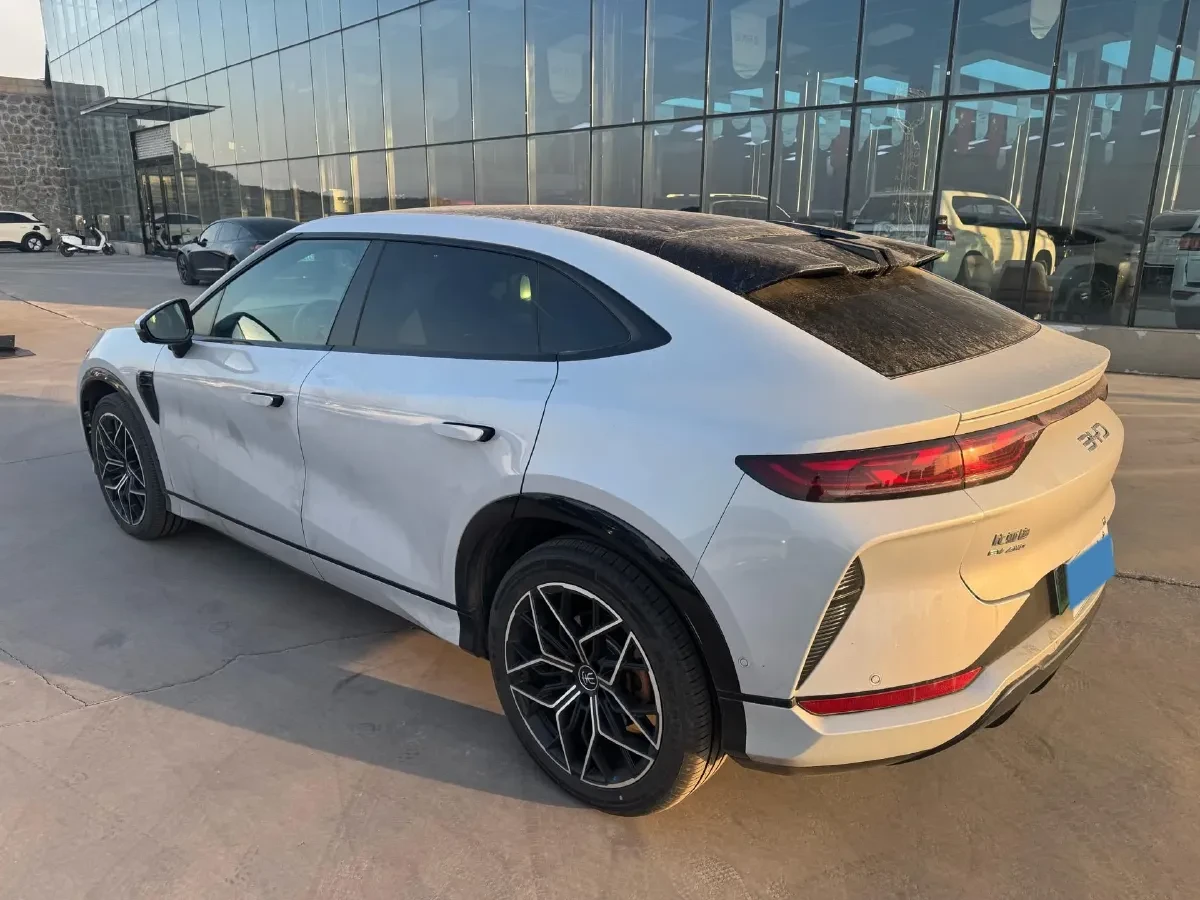 BYD Sealion 7 SongL 4х4 87, 04 kWh, снимка 4 - Автомобили и джипове - 53714776