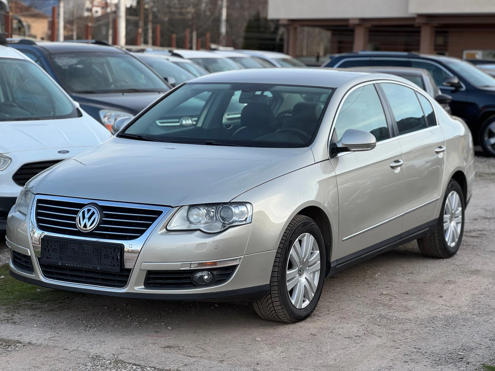 VW Passat 2.0TDI * Highline* Automatic, снимка 4 - Автомобили и джипове - 53780364