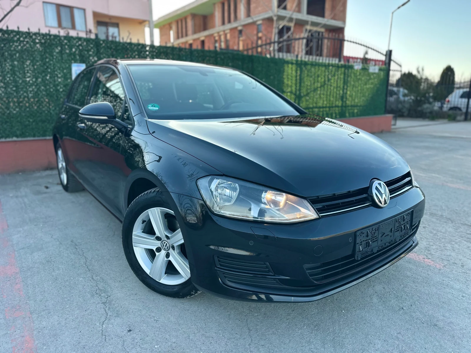 VW Golf 1.6/105кс/HiGHLiNE/ГЕРМАНИЯ/Навигация/Климатроник, снимка 2 - Автомобили и джипове - 53802678