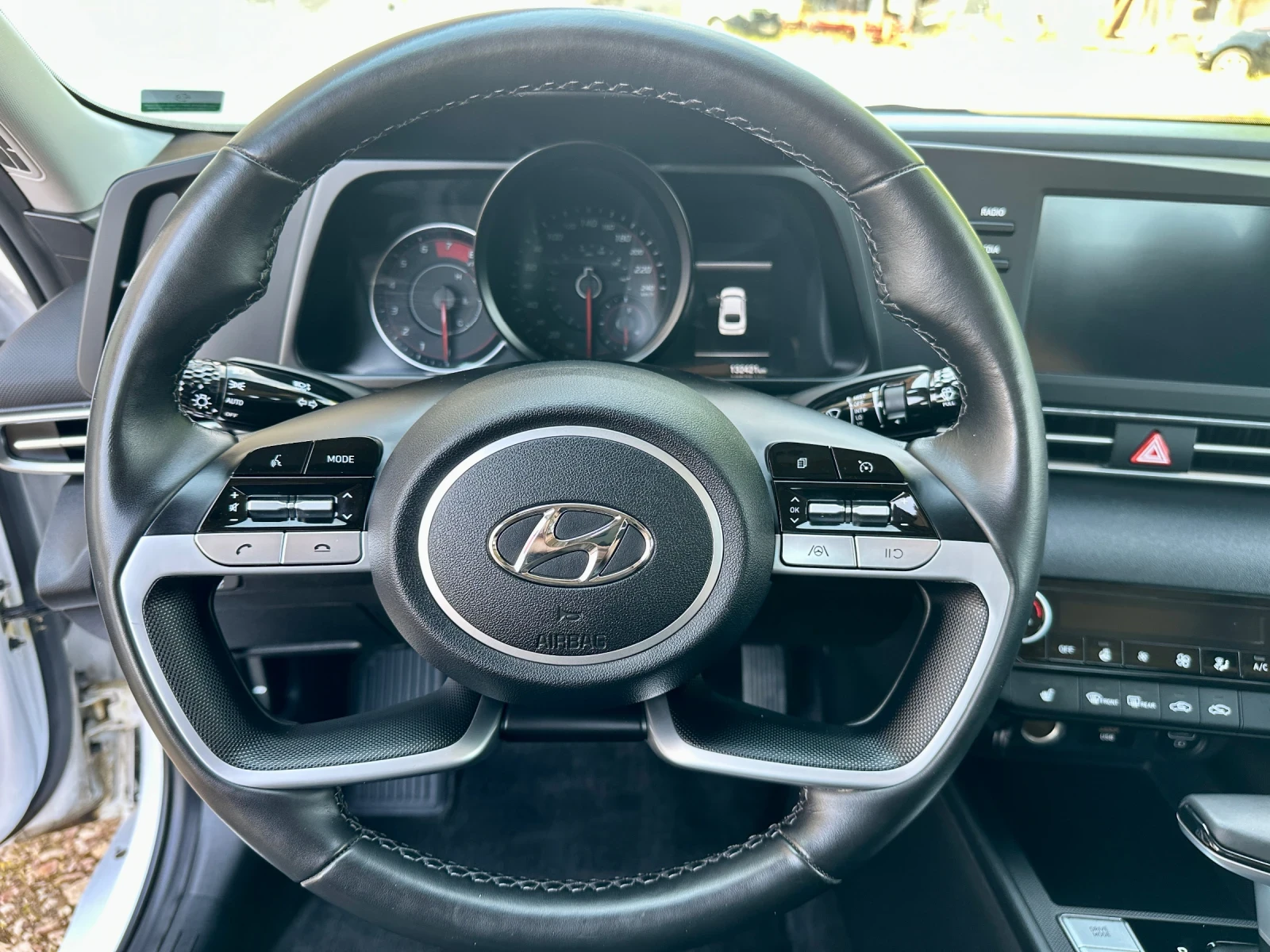 Hyundai Elantra 2.0 MPi, Автоматик 8 ст., ПОДГРЯВАНЕ, КЛИМАТРОНИК,, снимка 9 - Автомобили и джипове - 54543892