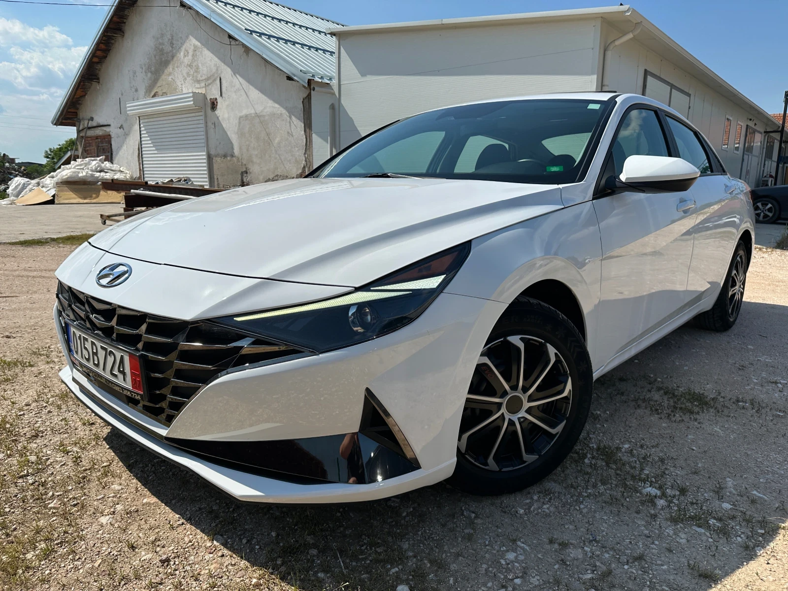 Hyundai Elantra 2.0 MPi, Автоматик 8 ст., ПОДГРЯВАНЕ, КЛИМАТРОНИК,