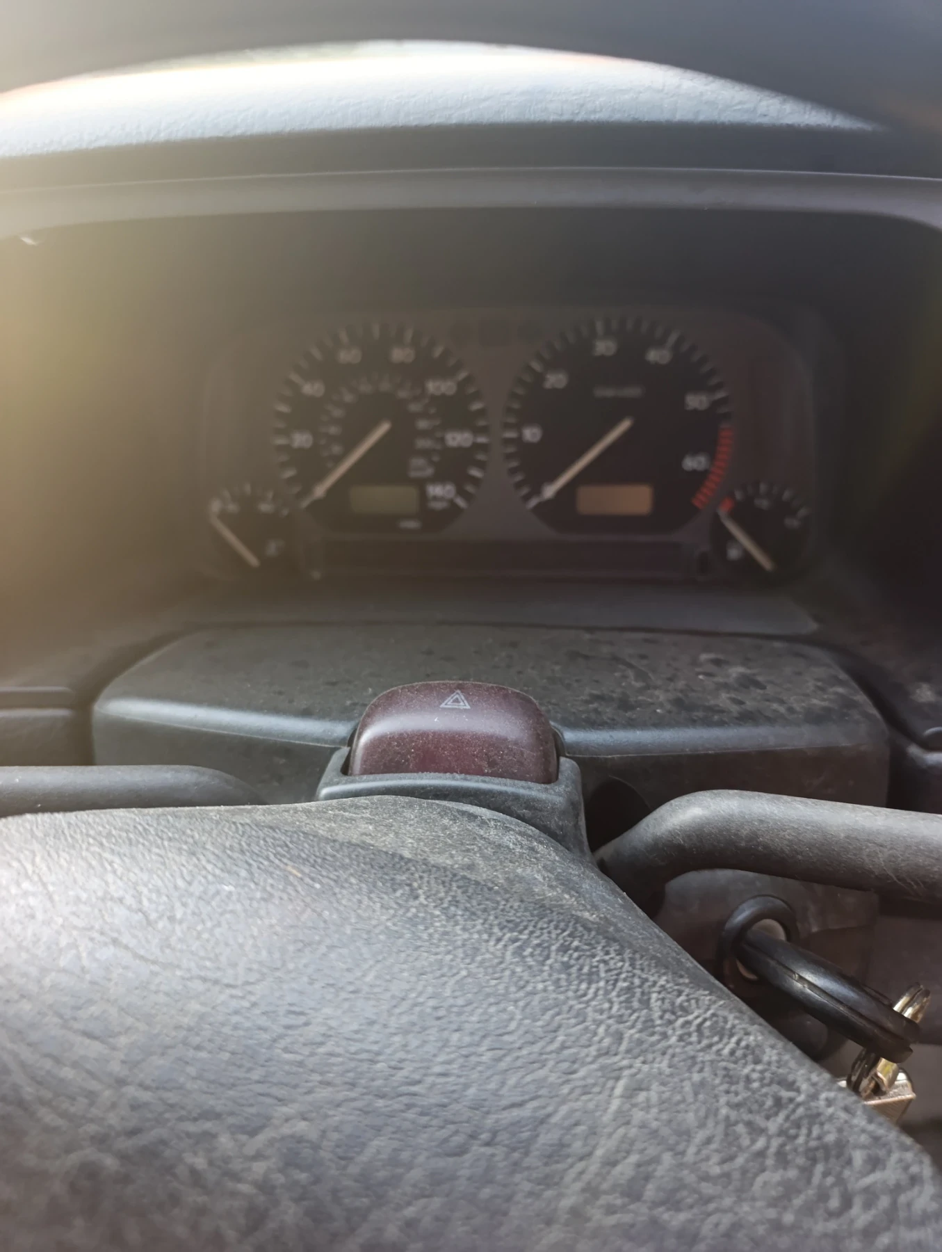VW Golf 1.4i бензин -газ, снимка 6 - Автомобили и джипове - 54688207