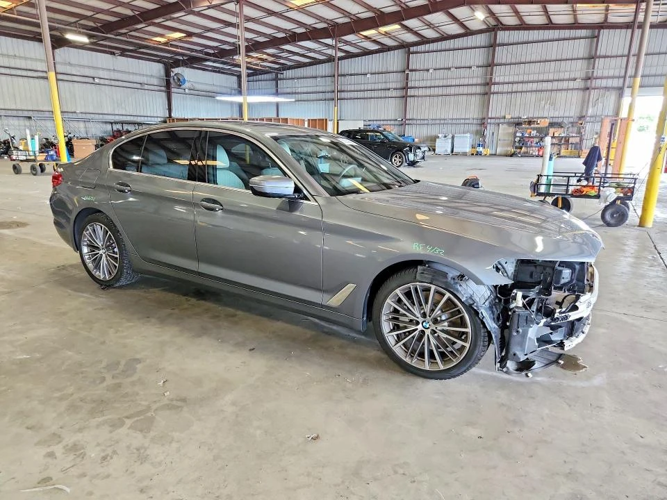 BMW 530, снимка 4 - Автомобили и джипове - 55614376