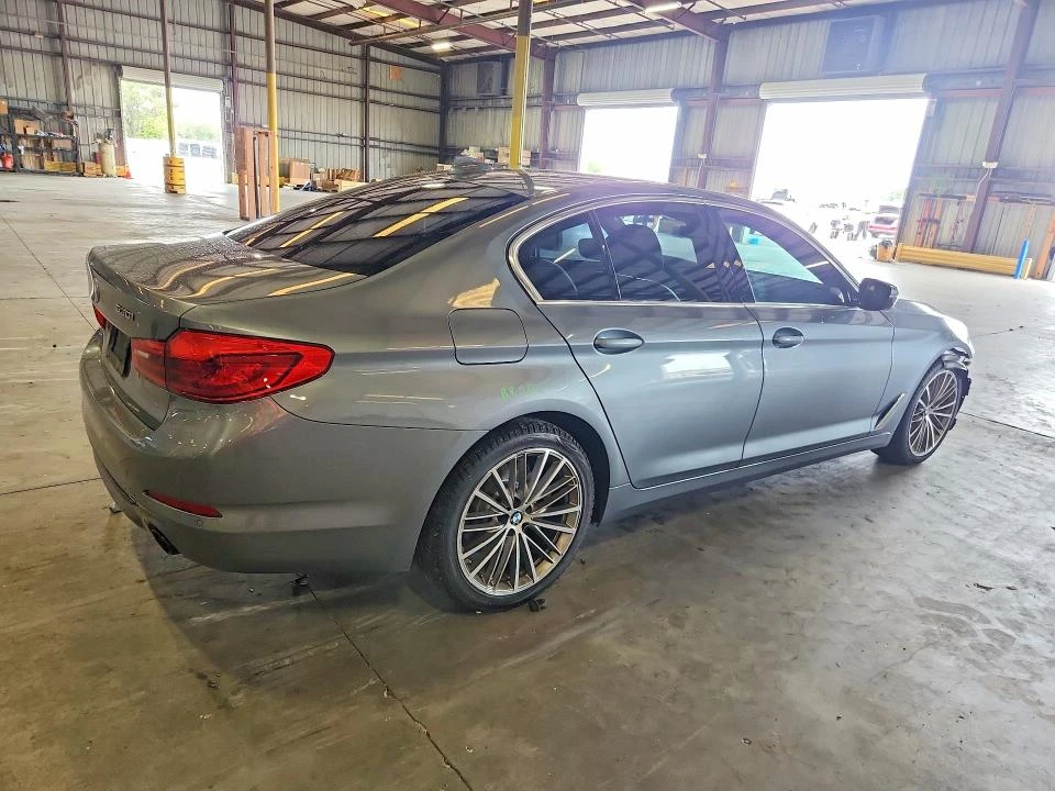 BMW 530, снимка 3 - Автомобили и джипове - 55614376