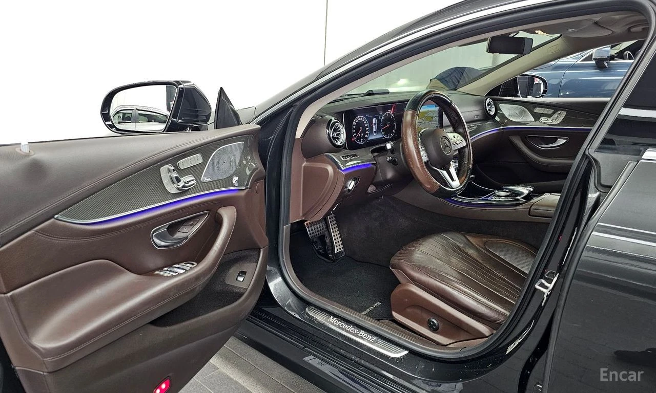 Mercedes-Benz CLS 400 AMG* LINE* 4MATIC* BURMESTER* ОБДУХВАНЕ* ДИСТРОНИК, снимка 5 - Автомобили и джипове - 55971473