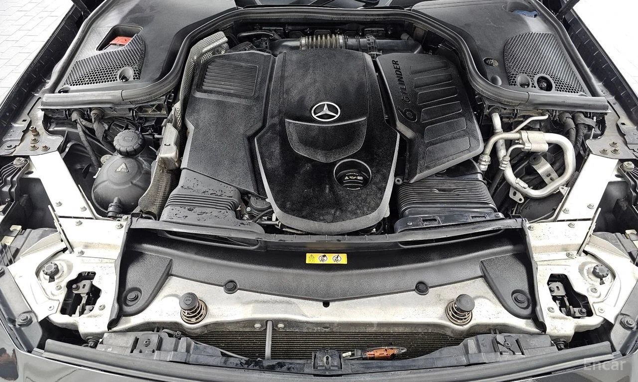 Mercedes-Benz CLS 400 AMG* LINE* 4MATIC* BURMESTER* ОБДУХВАНЕ* ДИСТРОНИК, снимка 17 - Автомобили и джипове - 55971473
