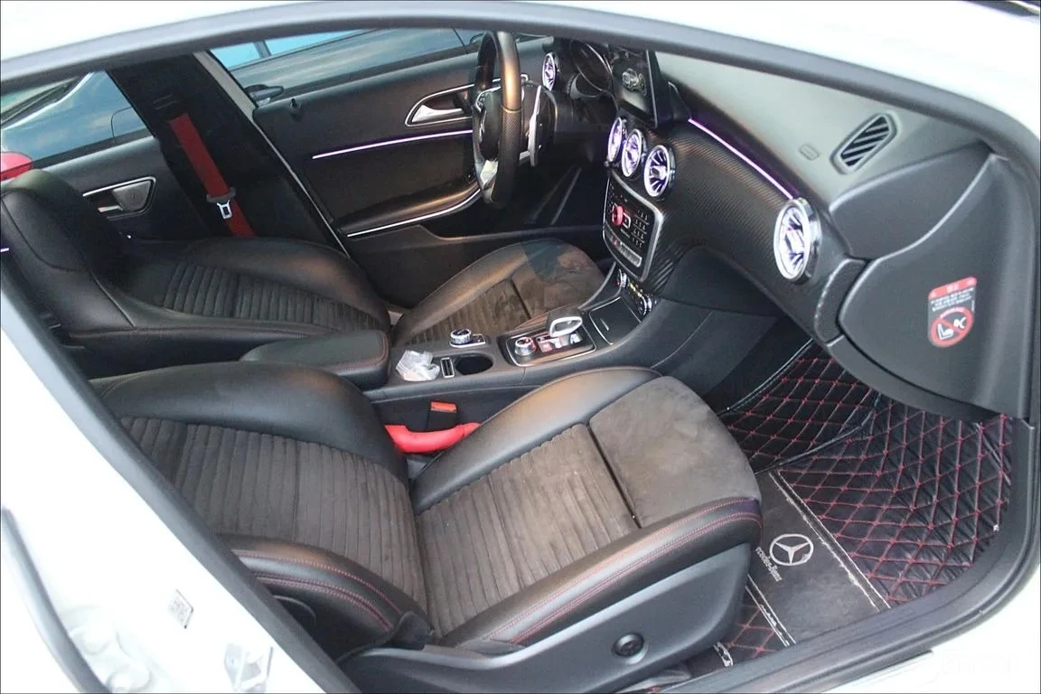 Mercedes-Benz A45 AMG 4MATIC, снимка 16 - Автомобили и джипове - 56031471