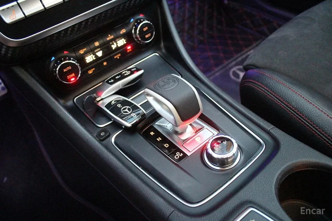 Mercedes-Benz A45 AMG 4MATIC, снимка 11 - Автомобили и джипове - 56031471