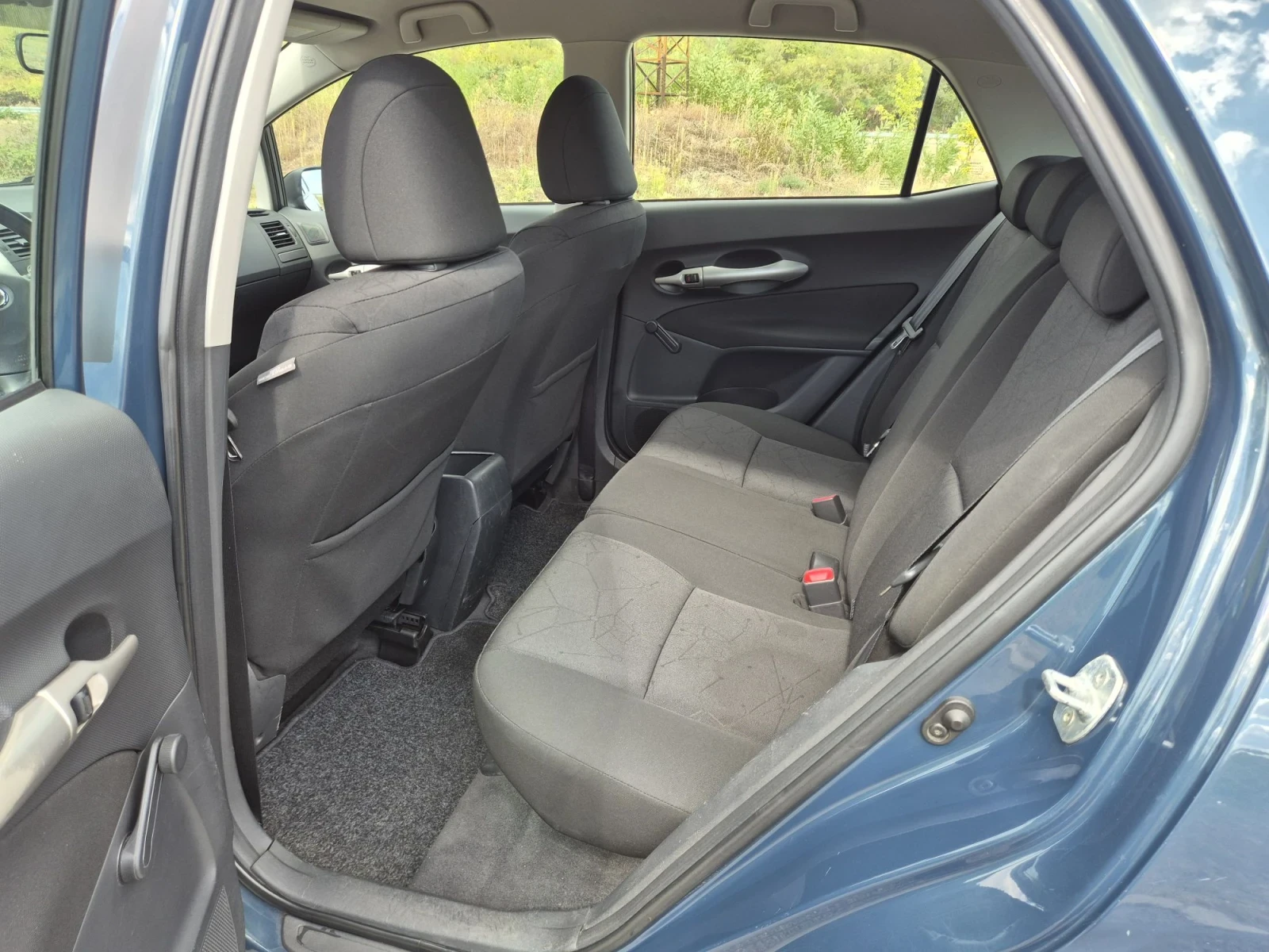 Toyota Auris 1.33i/6sk/ev5, снимка 11 - Автомобили и джипове - 56181363