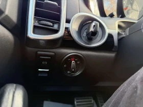 Porsche Cayenne S AWD CARFAX, снимка 17