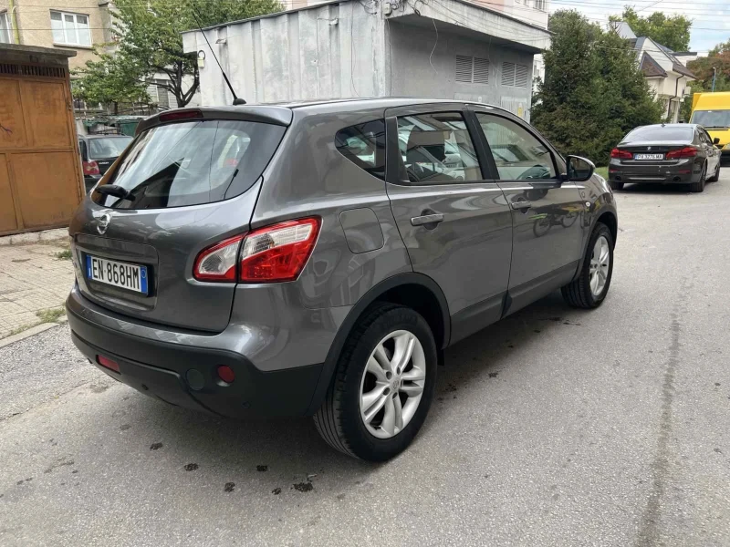 Nissan Qashqai 1.6 I, снимка 4 - Автомобили и джипове - 47682310