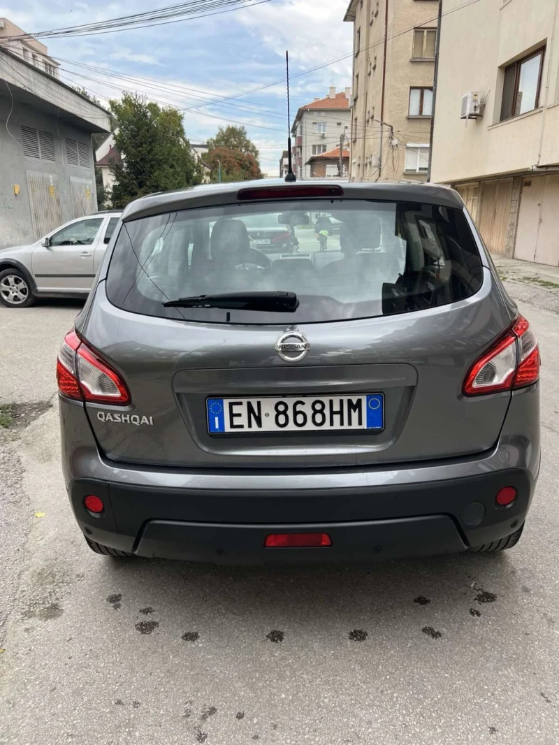 Nissan Qashqai 1.6 I, снимка 5 - Автомобили и джипове - 47682310