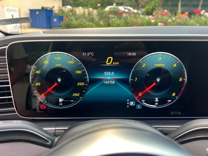 Mercedes-Benz GLS 400 AMG лизинг, снимка 8 - Автомобили и джипове - 51207656