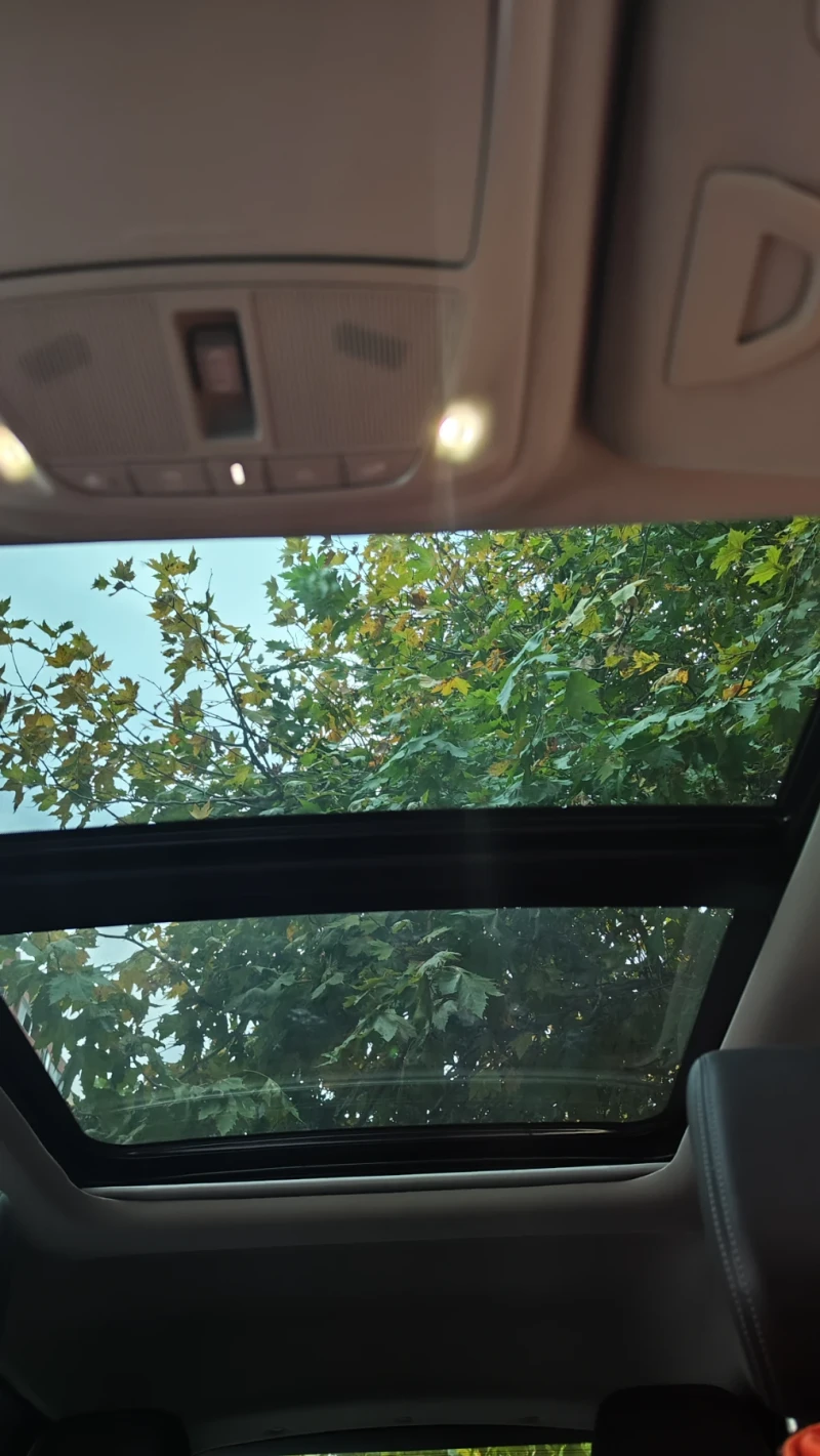 Renault Koleos 2, 0dci4x4 Avtomatik Panorama Швейцария , снимка 17 - Автомобили и джипове - 52861642