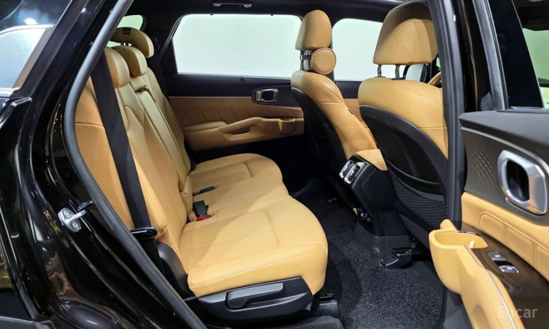 Kia Sorento, снимка 12 - Автомобили и джипове - 52907486