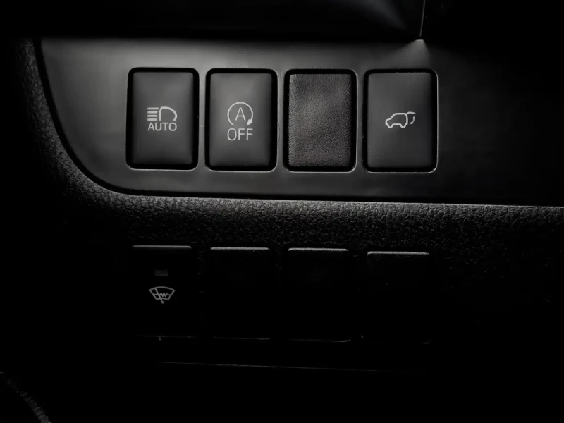 Toyota Highlander SE* CARFAX* CAM* CARPLAY* ПОДГРЕВ* 4x4* , снимка 8 - Автомобили и джипове - 53194496