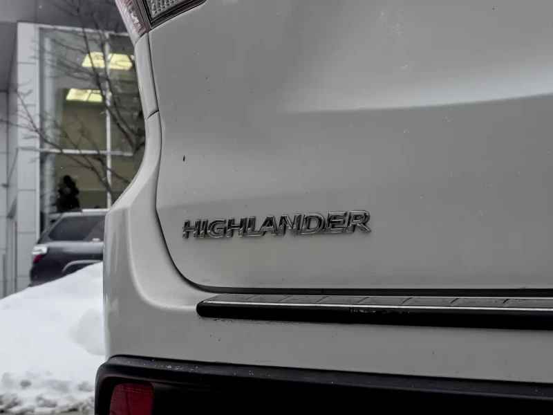 Toyota Highlander SE* CARFAX* CAM* CARPLAY* ПОДГРЕВ* 4x4* , снимка 5 - Автомобили и джипове - 53194496