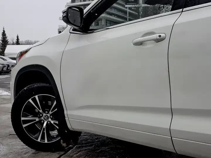 Toyota Highlander SE* CARFAX* CAM* CARPLAY* ПОДГРЕВ* 4x4* , снимка 2 - Автомобили и джипове - 53194496