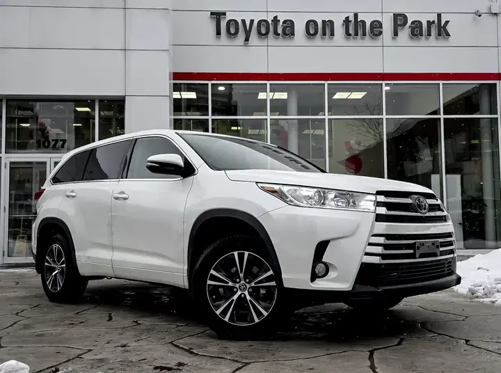 Toyota Highlander SE* CARFAX* CAM* CARPLAY* ПОДГРЕВ* 4x4* , снимка 3 - Автомобили и джипове - 53194496