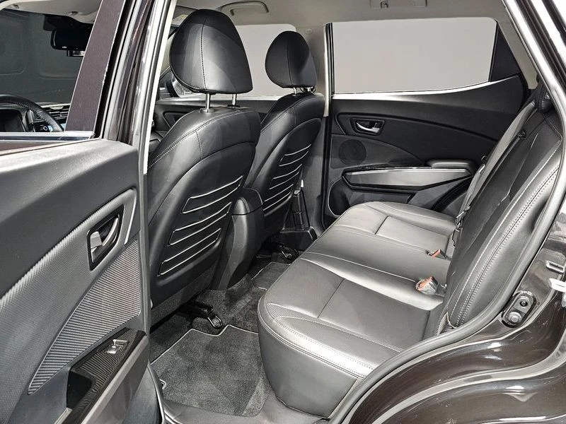 SsangYong Tivoli 1.5 Automatic, снимка 11 - Автомобили и джипове - 55749305
