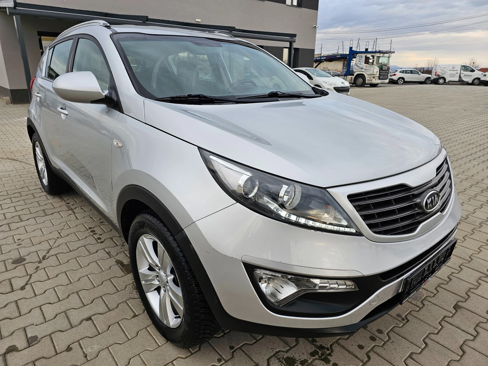 Kia Sportage 1.6 Бензин/Газ, 135к.с., 6 скорости!, снимка 1