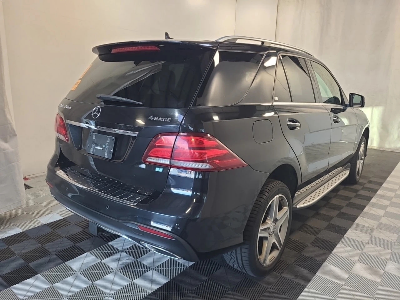 Mercedes-Benz GLE 350 * АВТО КРЕДИТ* ЦЕНА ДО БГ * СЕРВИЗНА ИСТОРИЯ *  - изображение 4